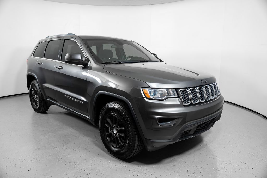 Used 2018 Jeep Grand Cherokee Laredo E with VIN 1C4RJEAG5JC338796 for sale in Lake Park, FL