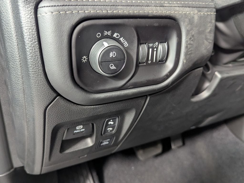 2026 RAM 1500 Limited - Photo 15