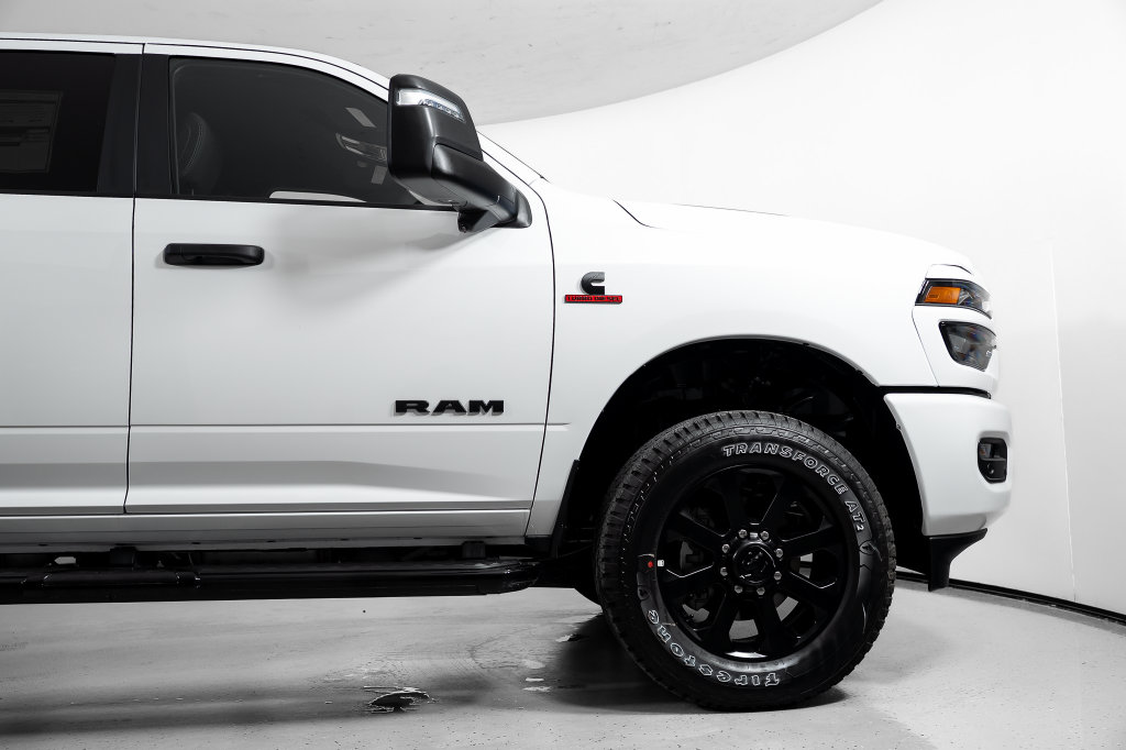 New 2027 Ram 2500 BIG HORN CREW CAB 4X4 6'4 BOX Pickup