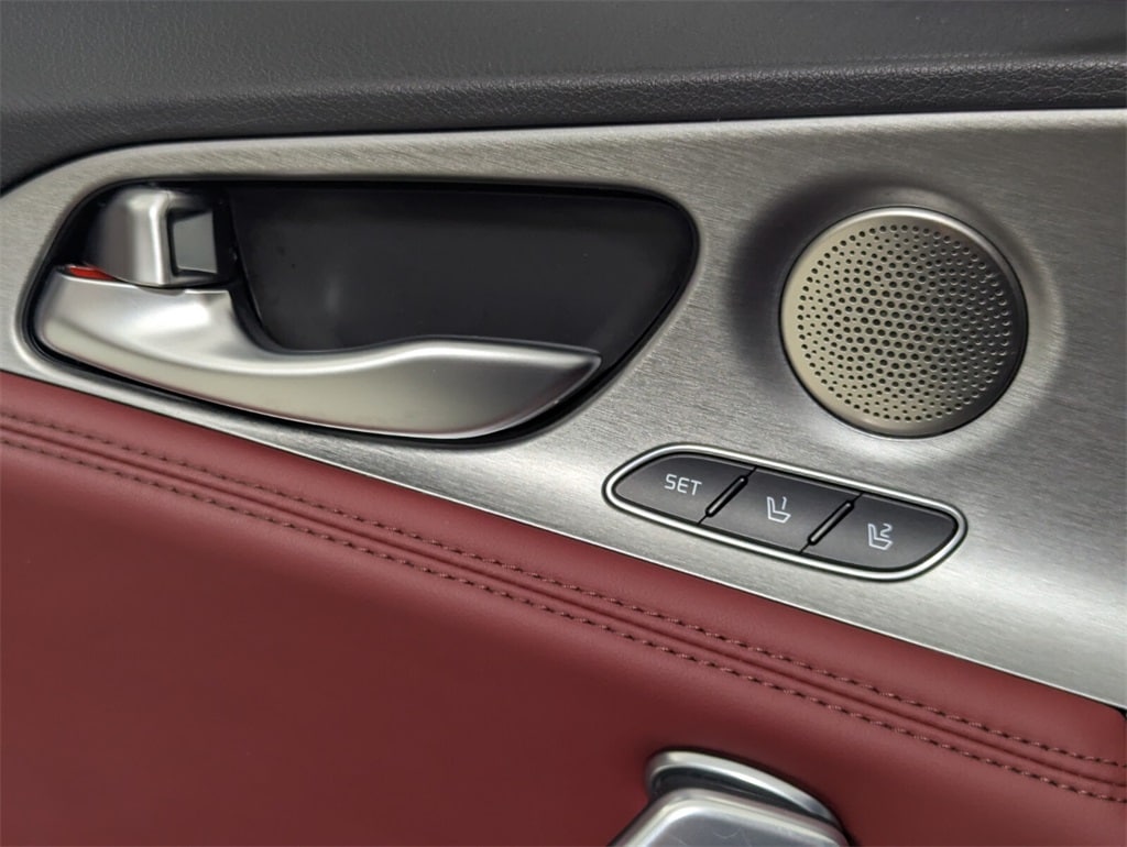 2020 Kia Stinger GT2 photo 13