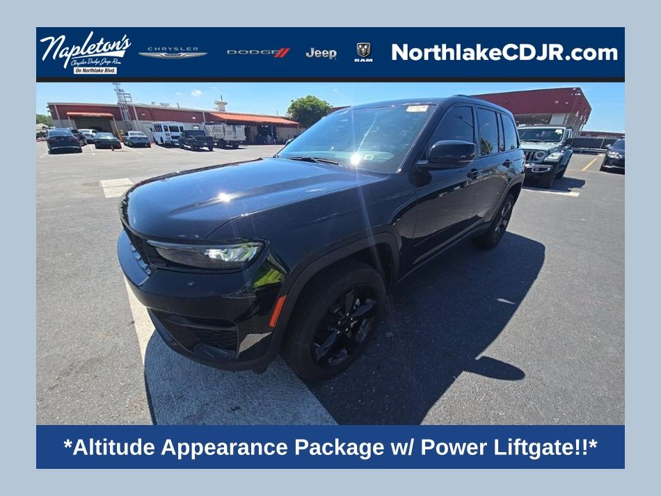 2023 Jeep Grand Cherokee Altitude 4x4's photo