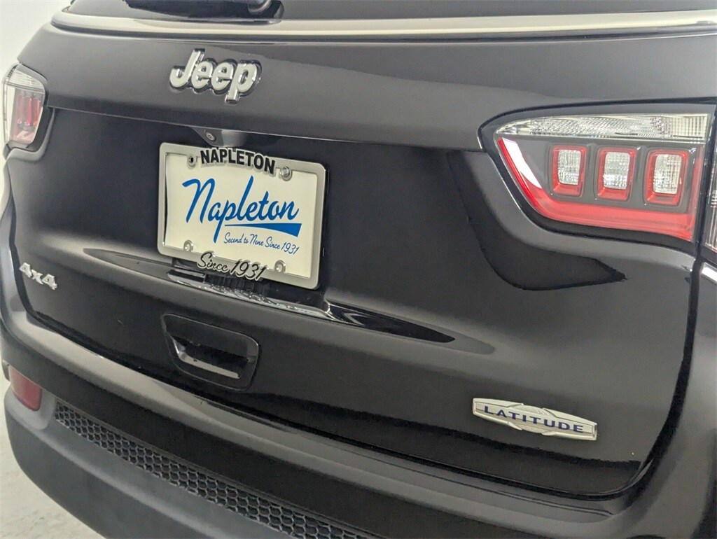 2023 Jeep Compass Latitude photo 5