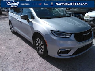 2024 Chrysler Pacifica Hybrid Select Minivan/Van