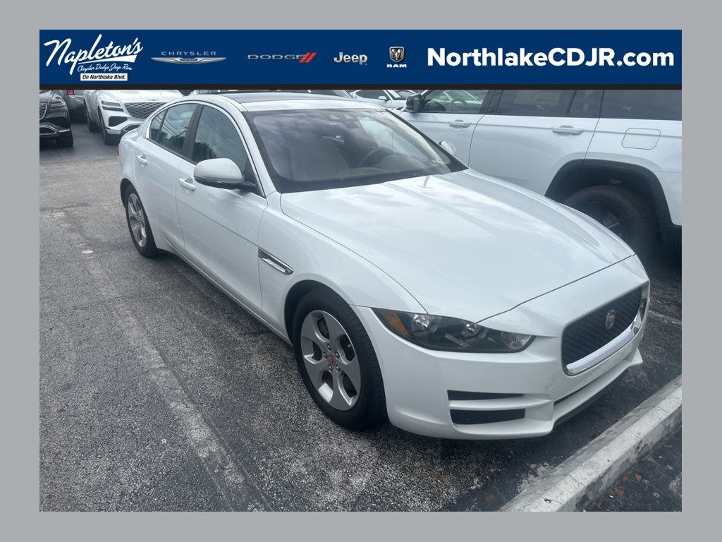 2017 Jaguar XE 25t's photo