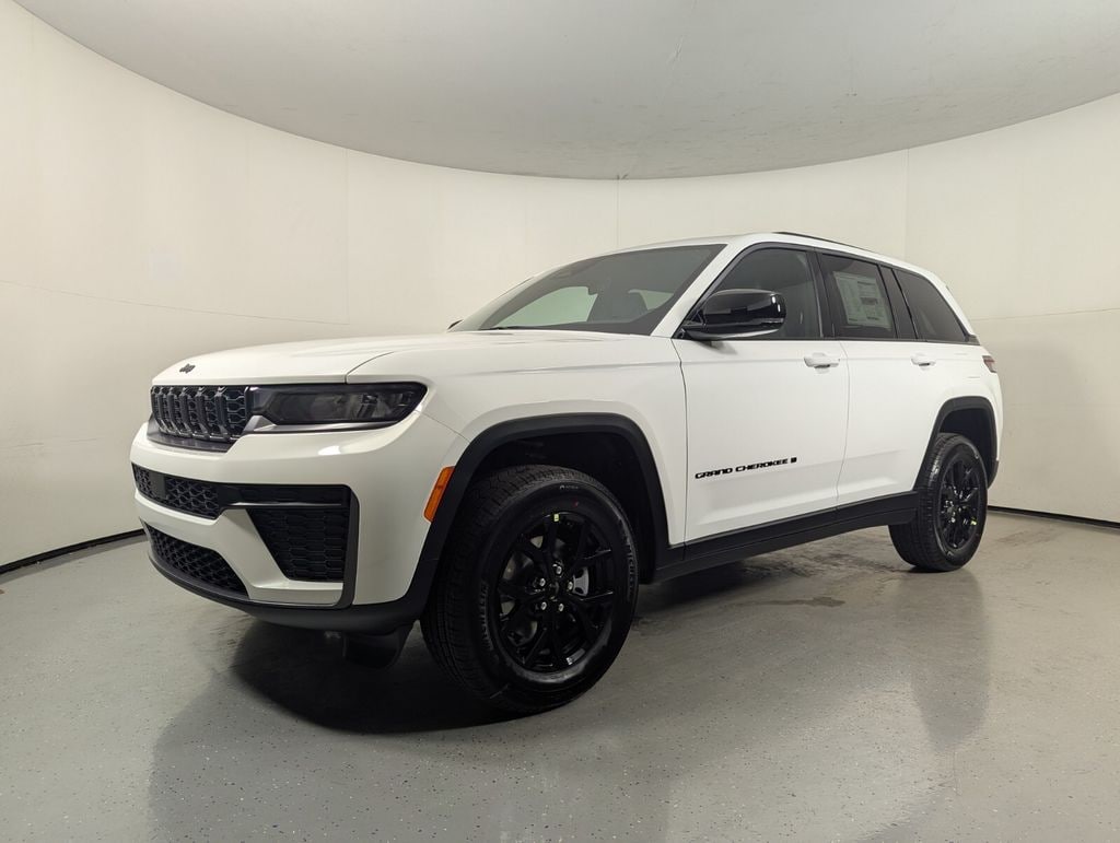 New 2026 Jeep Grand Cherokee LAREDO ALTITUDE 4X2 Sport Utility