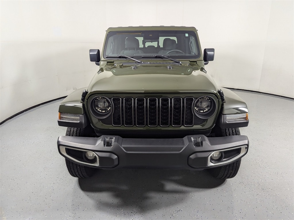 Used 2024 Jeep Gladiator Sport S with VIN 1C6HJTAG5RL103365 for sale in Lake Park, FL