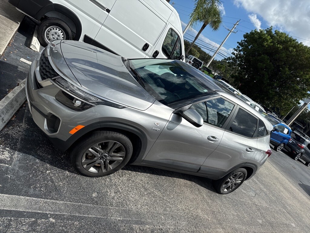 2023 Kia Seltos LX photo 4