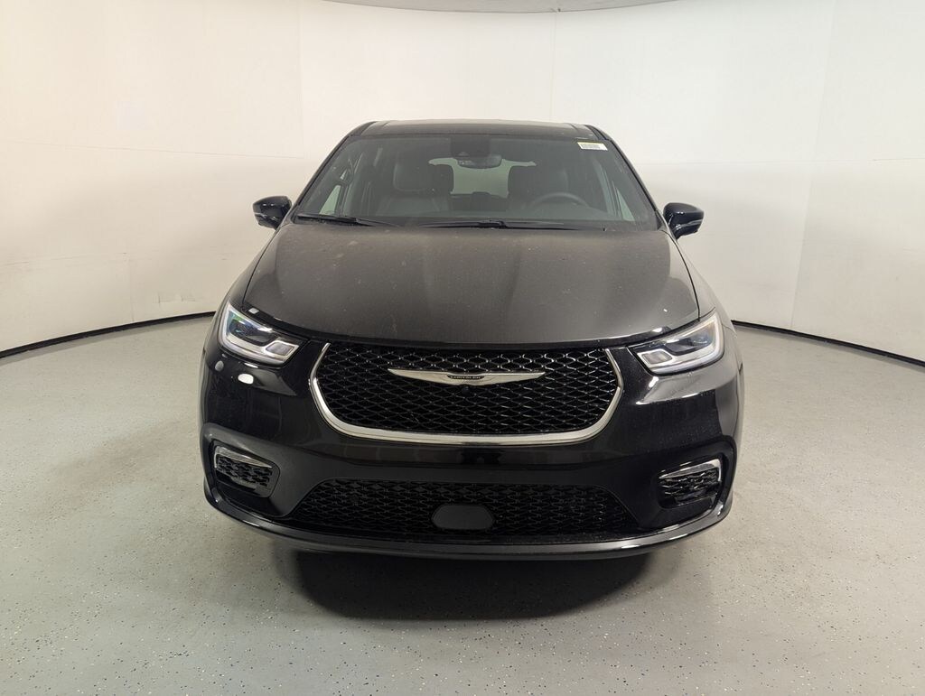 New 2026 Chrysler Pacifica SELECT Passenger Van