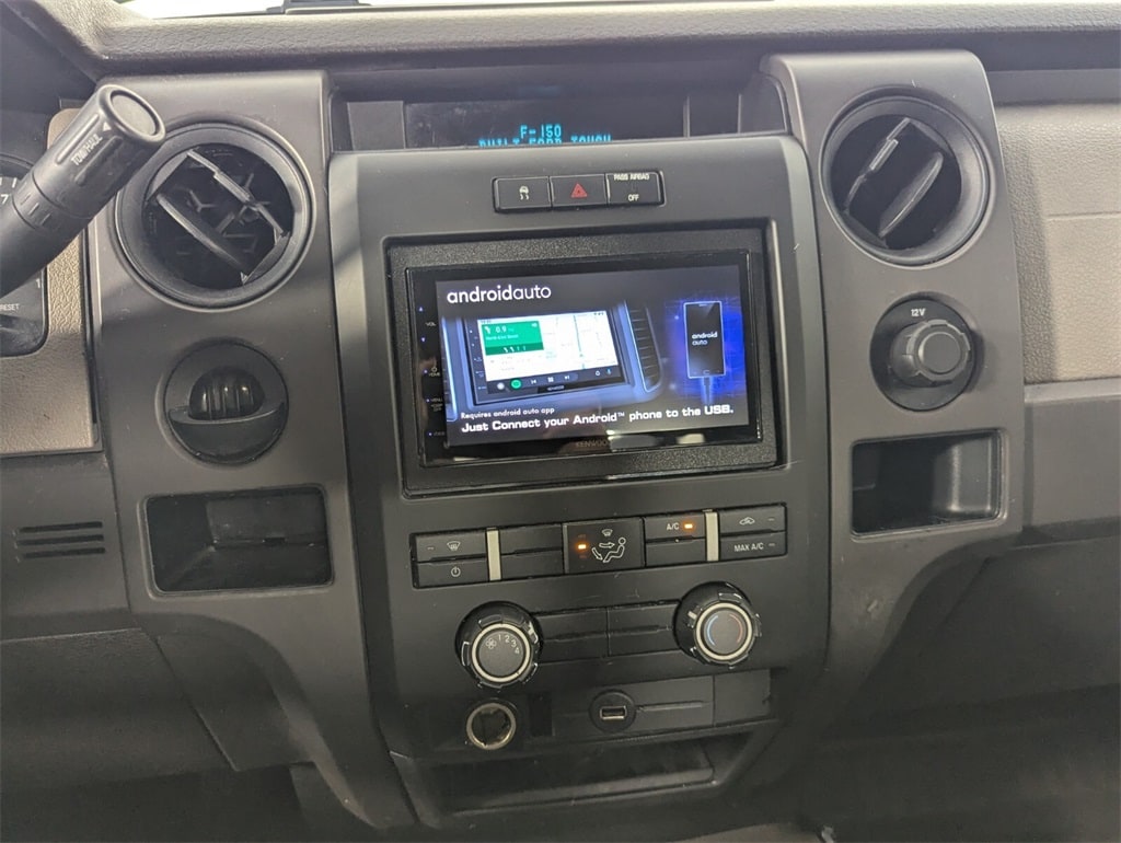2010 Ford F-150 STX photo 21