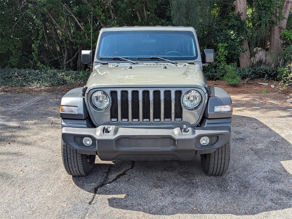 Used 2022 Jeep Wrangler Unlimited Altitude with VIN 1C4HJXDN1NW272348 for sale in Lake Park, FL