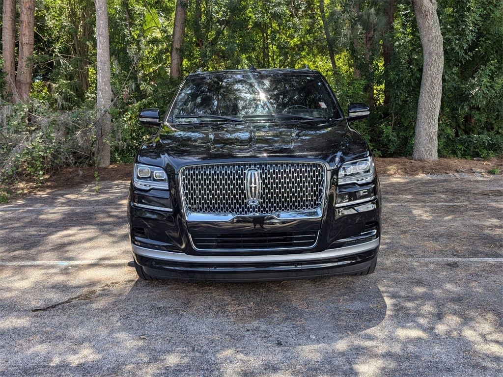 Used 2022 Lincoln Navigator Reserve L with VIN 5LMJJ3LTXNEL10135 for sale in Lake Park, FL