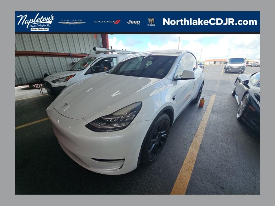 2022 Tesla Model Y Long Range Dual Motor All-Wheel Drive's photo