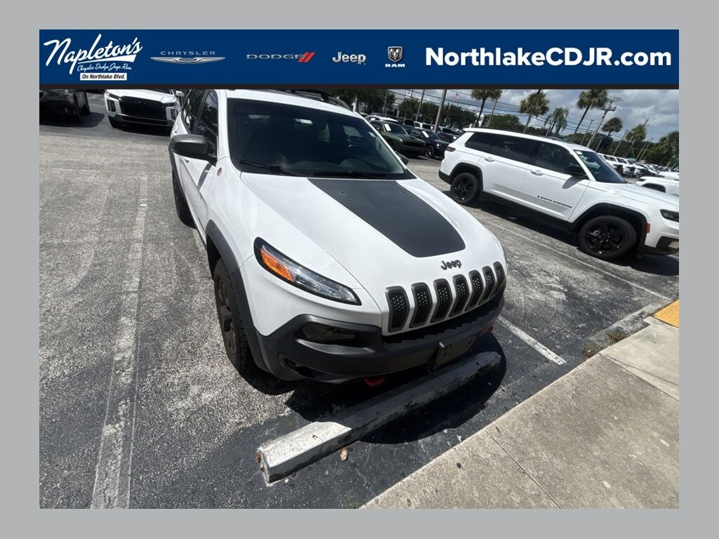 Used 2018 Jeep Cherokee Trailhawk SUV