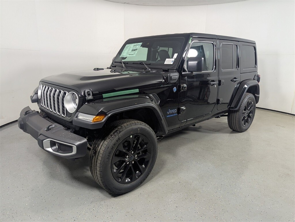 2025 Jeep Wrangler 4xe Sahara photo 3