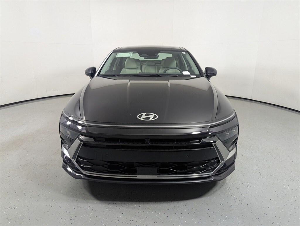 New 2025 Hyundai Sonata Hybrid Limited Sedan