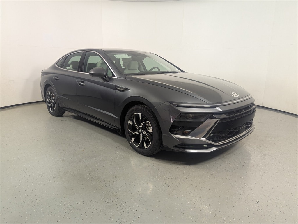 2025 Hyundai Sonata SEL's photo