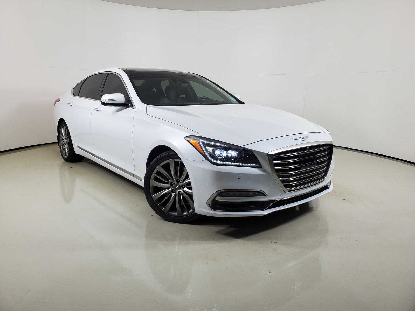 2018 Genesis G80 Ultimate photo 2