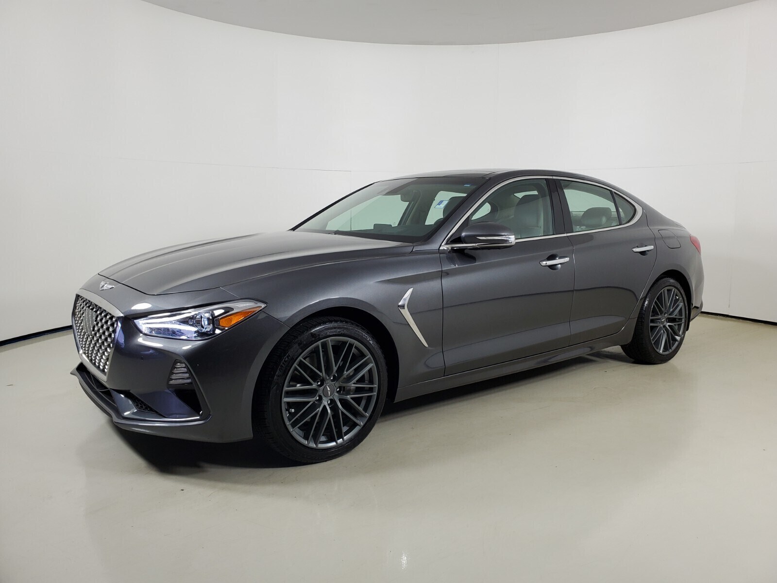 2019 Genesis G70 2.0T Advanced photo 3