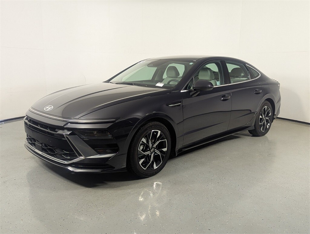 2024 Hyundai Sonata SEL photo 3