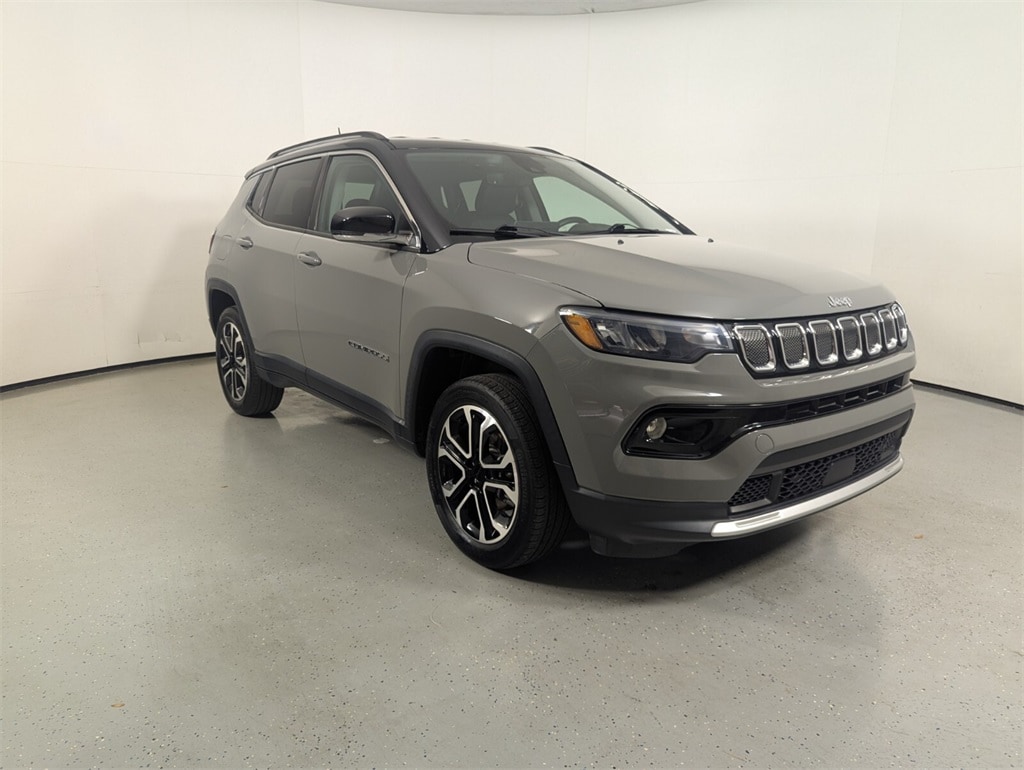 2022 Jeep Compass Limited's photo