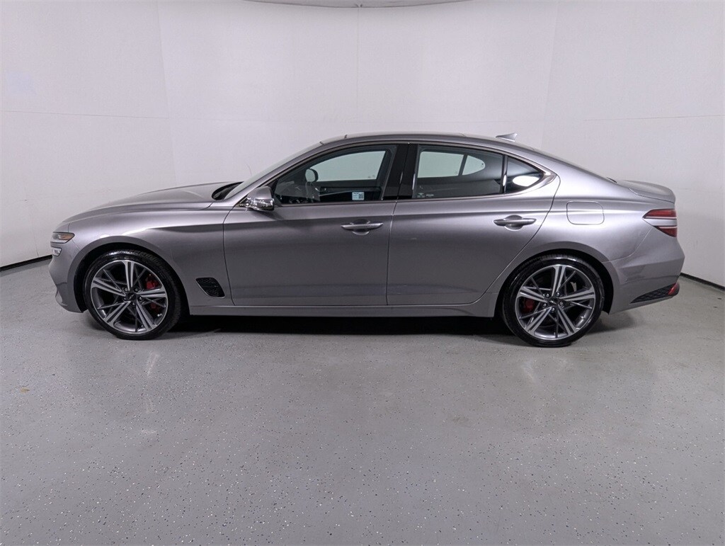 2024 Genesis G70 2.5T Sport Prestige photo 4