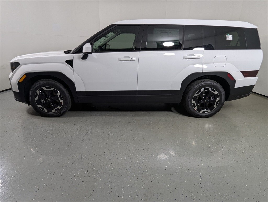 2026 Hyundai Santa Fe SE photo 4