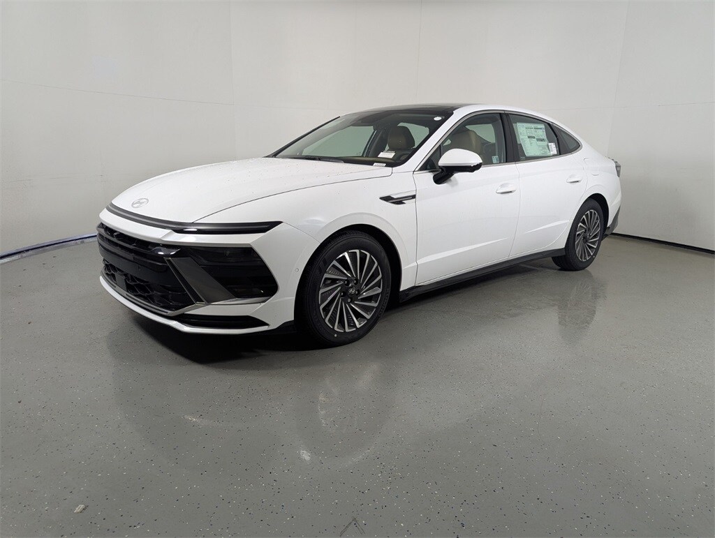 New 2025 Hyundai Sonata Hybrid Limited Sedan