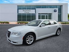 2023 Chrysler 300 Touring Sedan