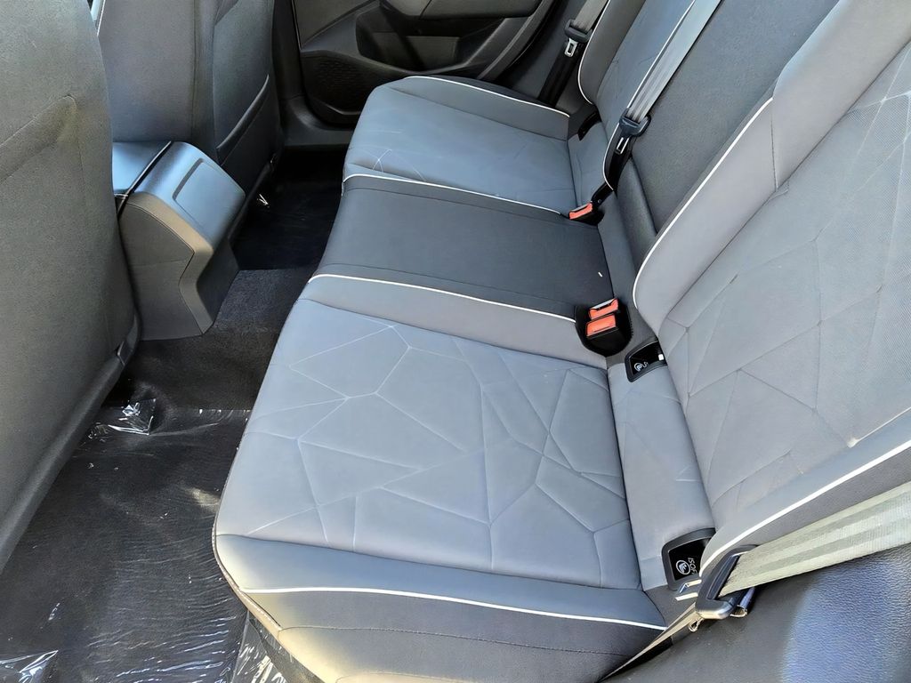 2025 Volkswagen Jetta Sport - Photo 26