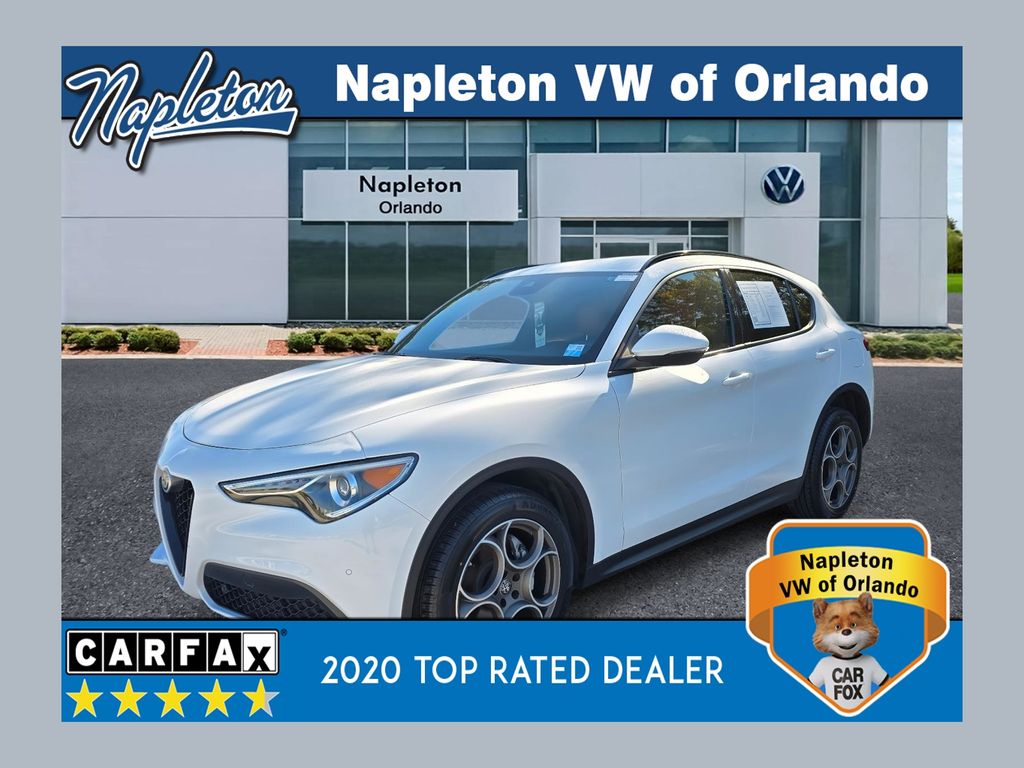 2022 Alfa Romeo Stelvio Base's photo