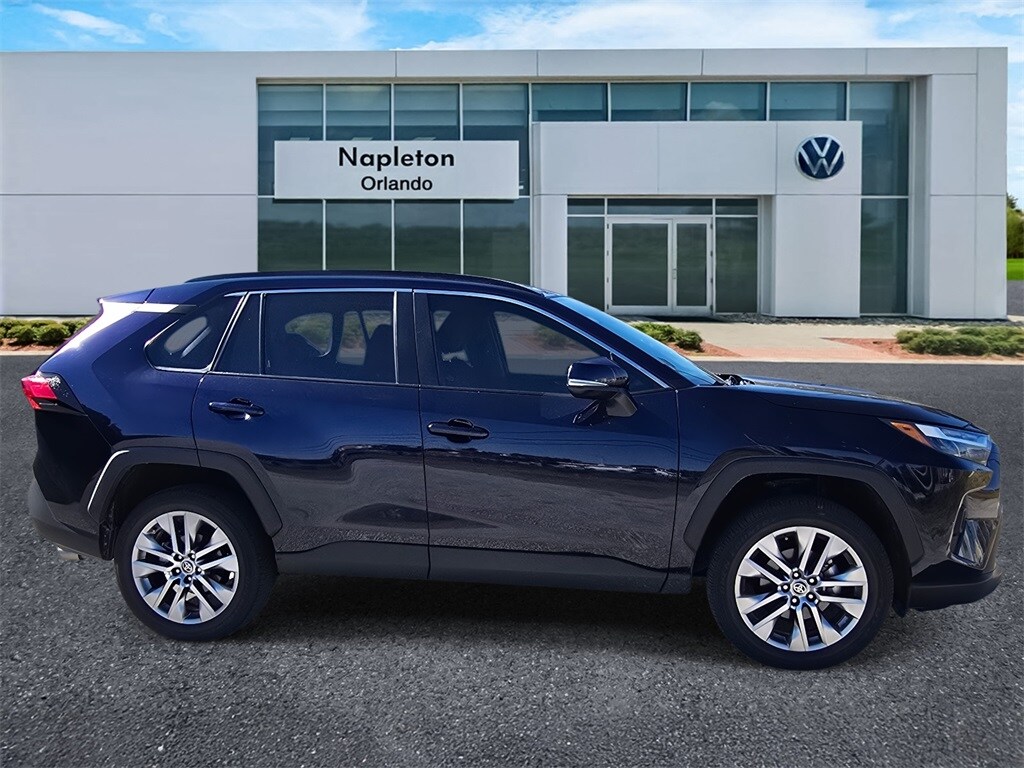 2023 Toyota RAV4 XLE Premium photo 2