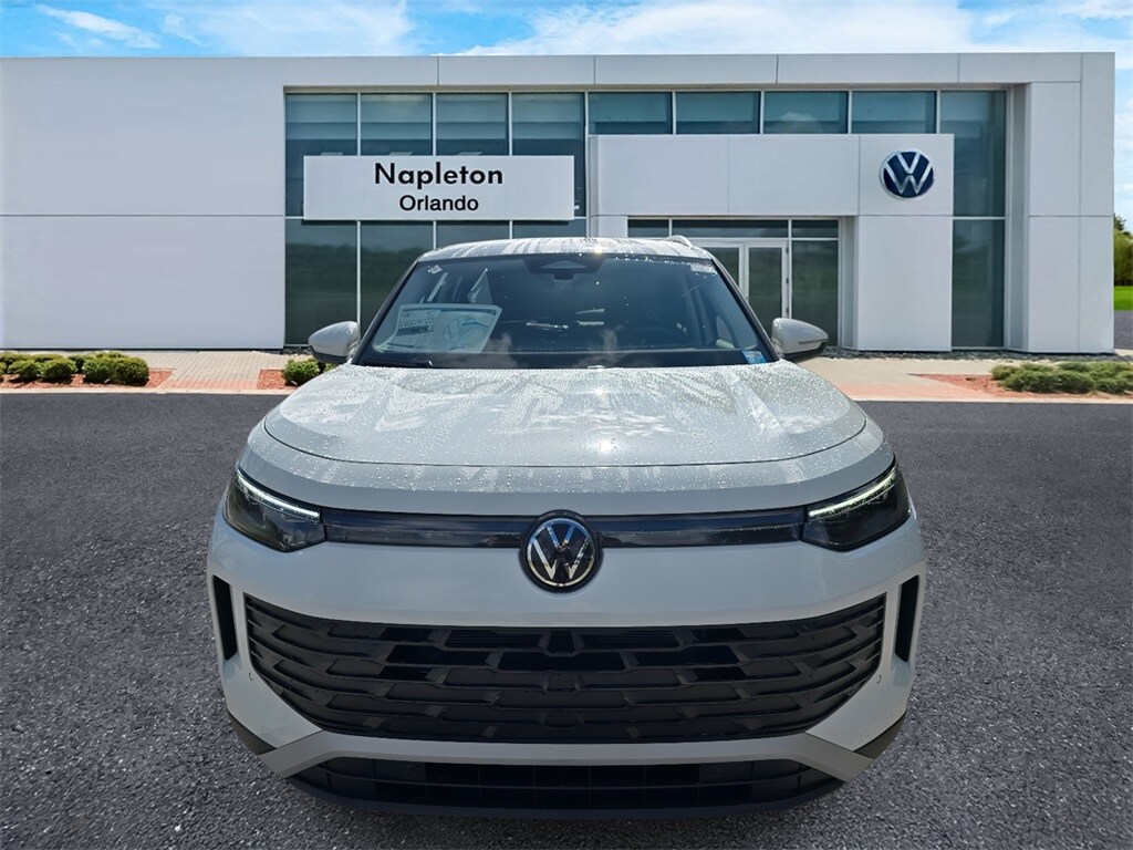 2025 Volkswagen Tiguan SE photo 2