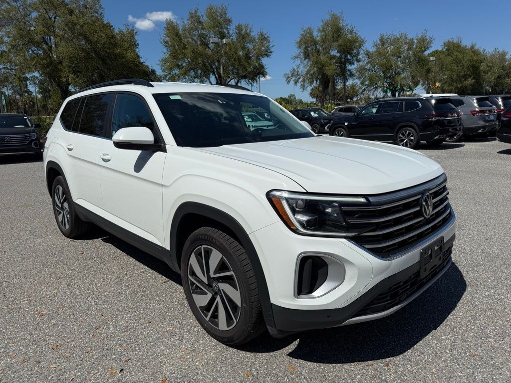 Used 2024 Volkswagen Atlas 2.0T SE w/Technology SUV