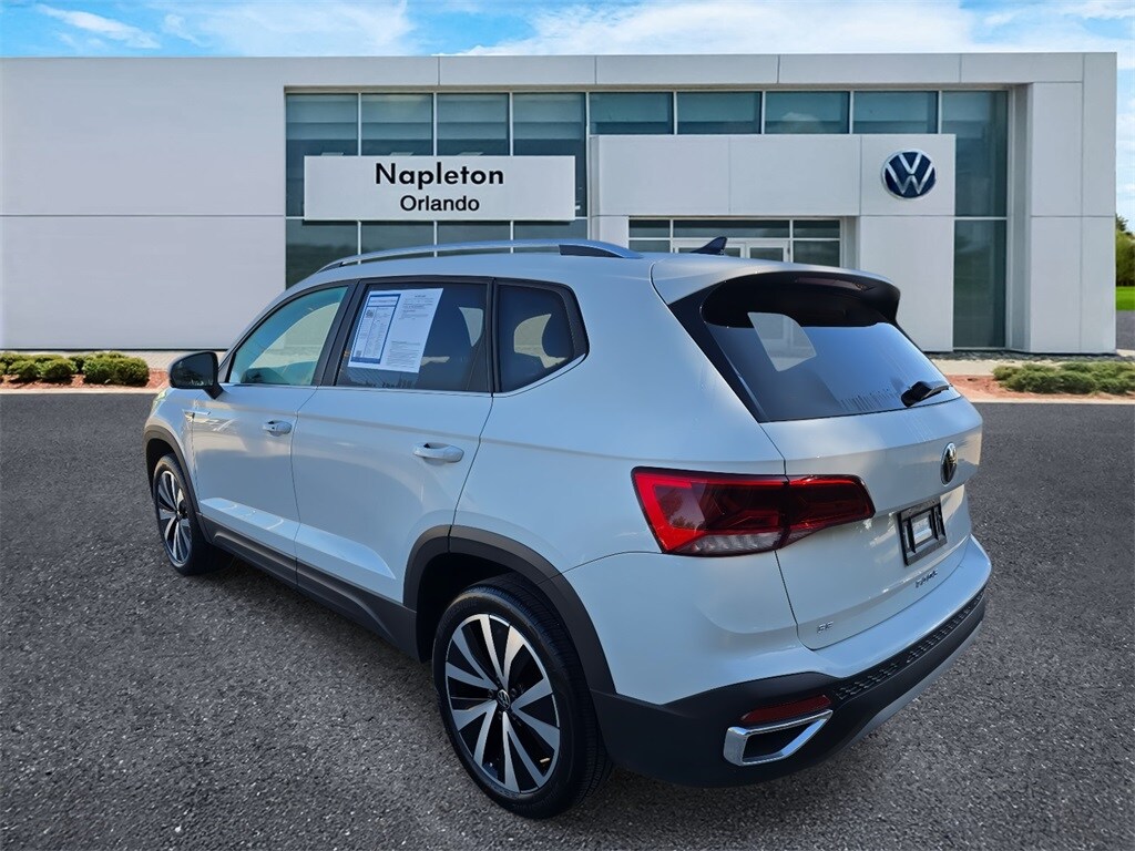2024 Volkswagen Taos SE photo 4