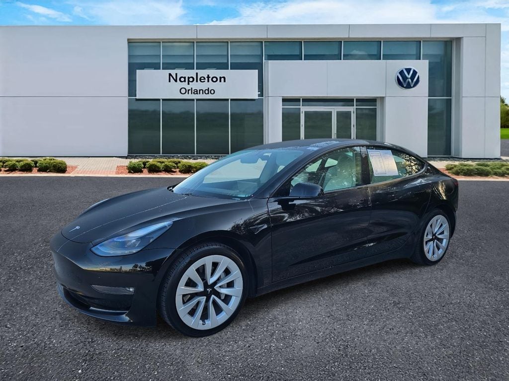 2021 Tesla Model 3 Base's photo