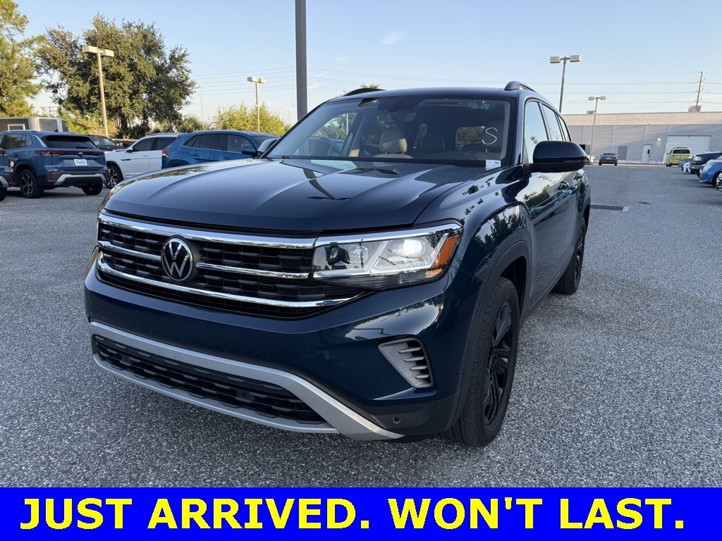 2023 Volkswagen Atlas SE w/Tech's photo