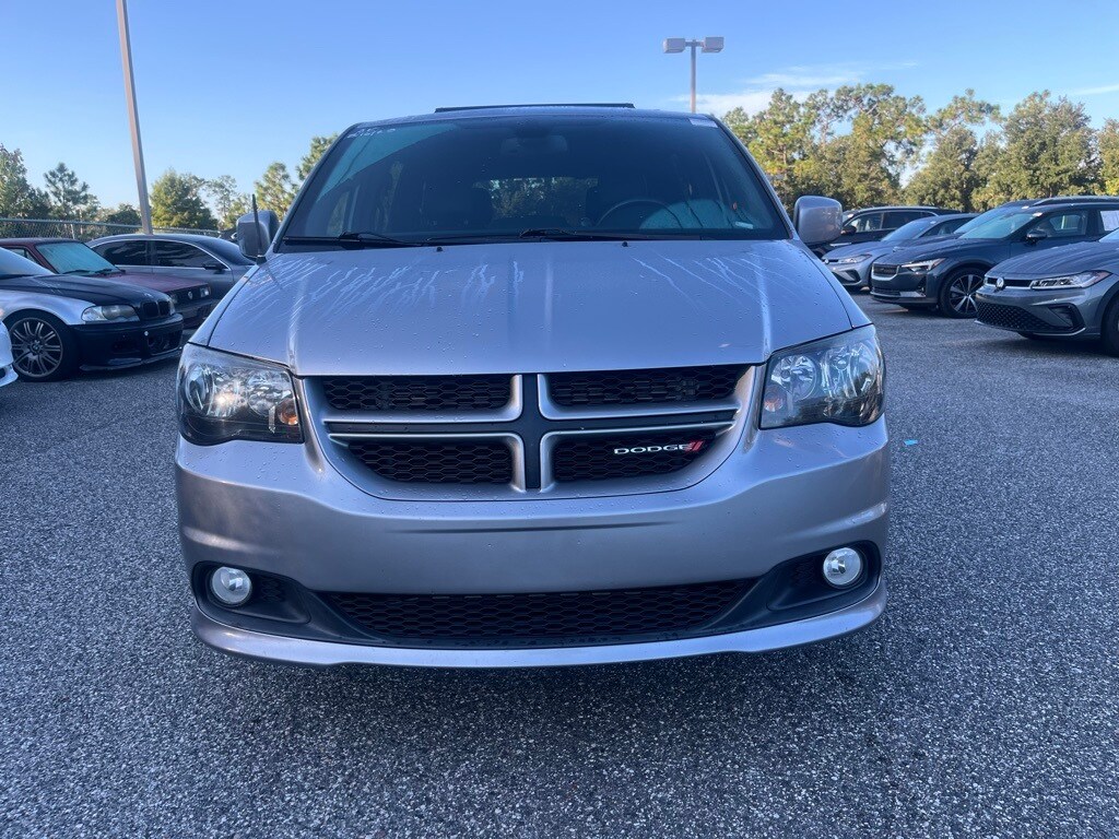 2019 Dodge Grand Caravan GT photo 2