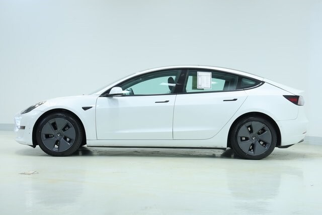 2021 Tesla Model 3 Standard Range Plus photo 4
