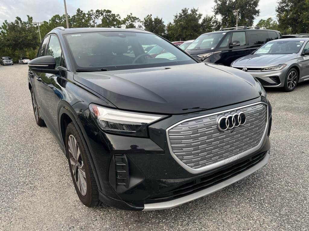 2023 Audi Q4 40 E-tron Premium Plus photo 3