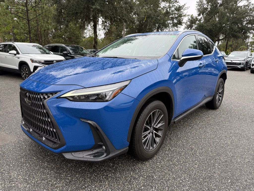 2022 Lexus NX 350's photo