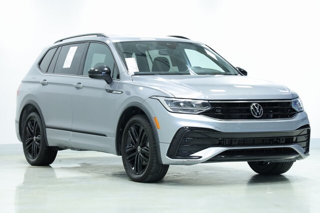 2022 Volkswagen Tiguan SE R-Line Black photo 3