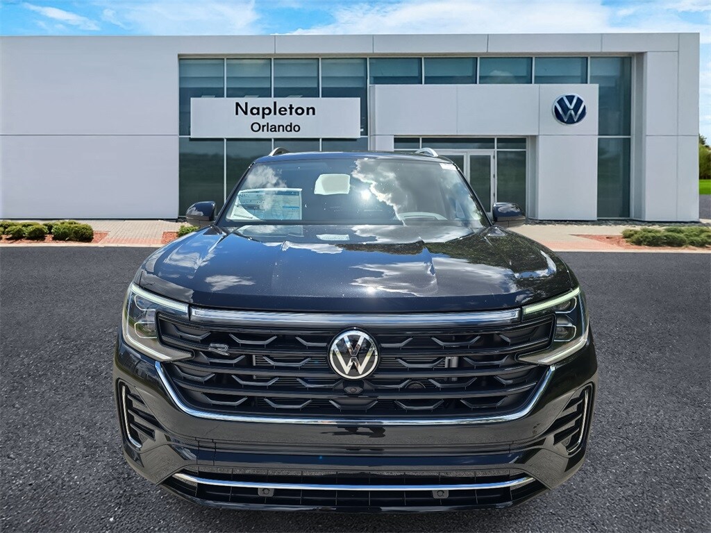 2025 Volkswagen Atlas SEL Premium R-Line photo 2