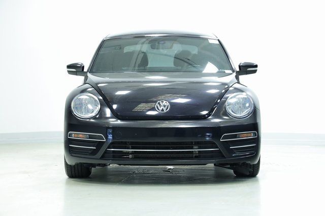2017 Volkswagen Beetle 1.8T SE photo 2