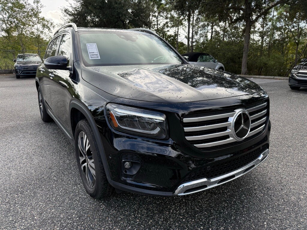 2024 Mercedes Benz GLB 250 photo 3