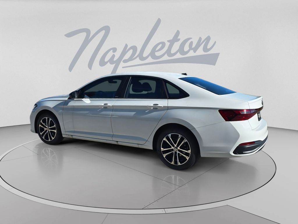2025 Volkswagen Jetta Sport - Photo 7