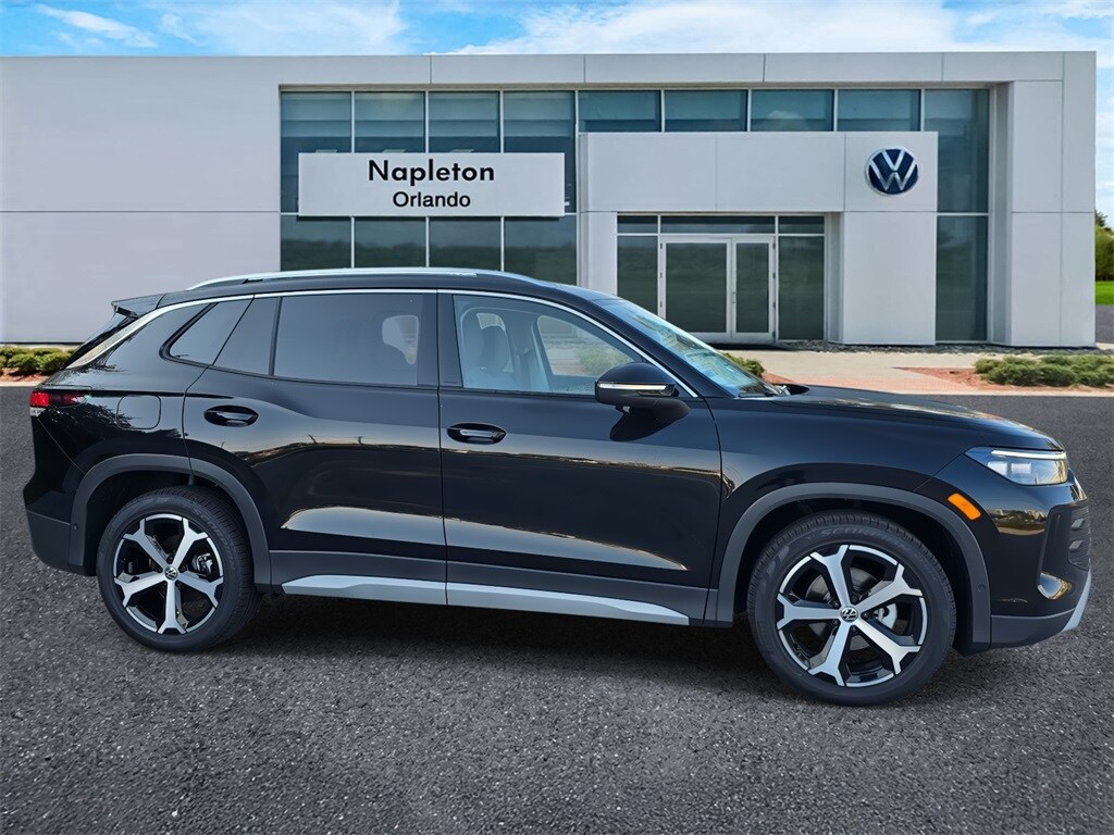 2026 Volkswagen Tiguan SE photo 3