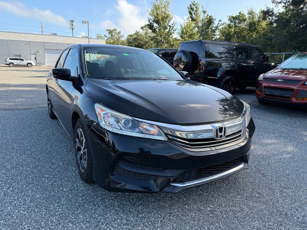 2017 Honda Accord LX photo 2