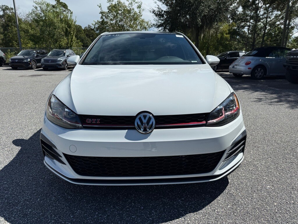 2019 Volkswagen Golf GTI SE photo 2