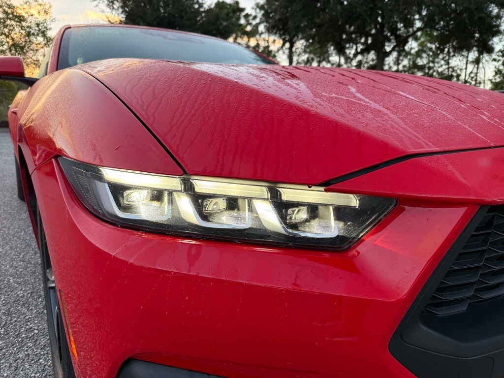 2024 Ford Mustang EcoBoost photo 3