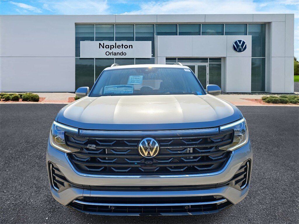 2026 Volkswagen Atlas SEL Premium R-Line photo 2
